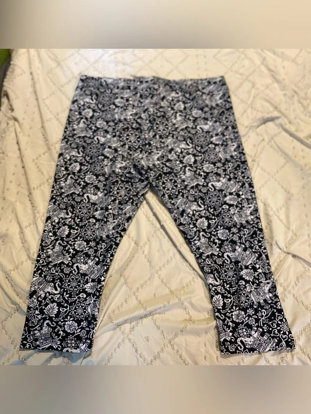 Time and Tru leggings - Picture 3 of 3